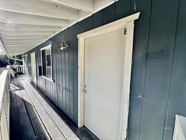 1 bedroom Upper Floor apartment - 1 bedroom Upper Floor apartment