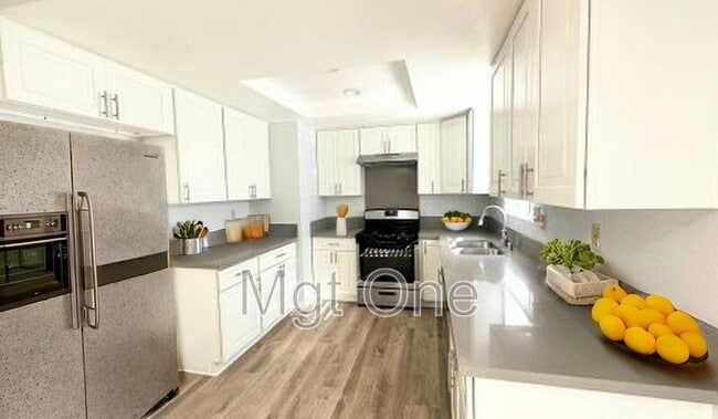 Photo - 4295 Gird Ave