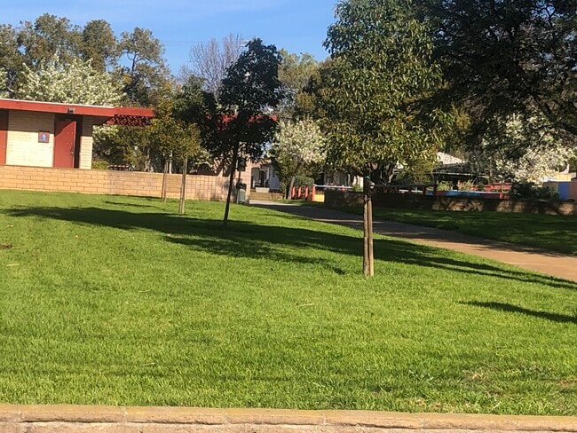 Park - 643 Manchester Ter Unit House