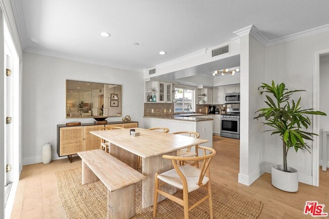 Photo - 11842 Darlington Ave Unit 201