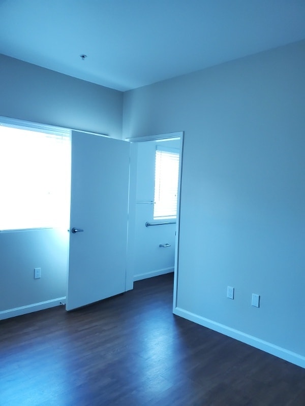 Photo - 2209 E 8th St Unit B409