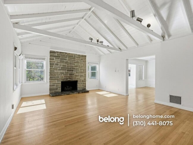 Photo - 10537 Rochester Ave