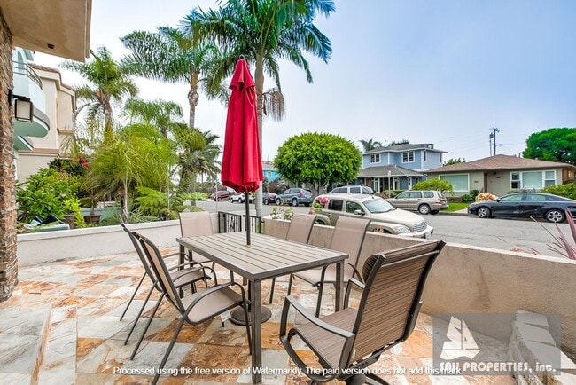 Photo - Gorgeous, Large downtown Huntington Beach Vacation Rental