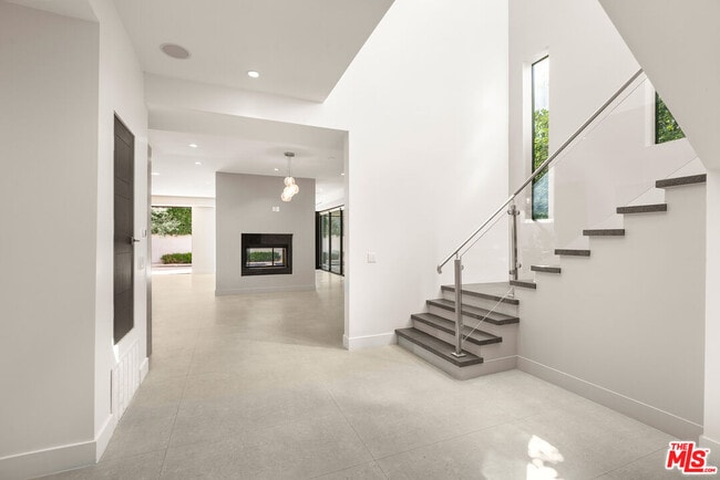 Photo - 528 N Crescent Heights Blvd