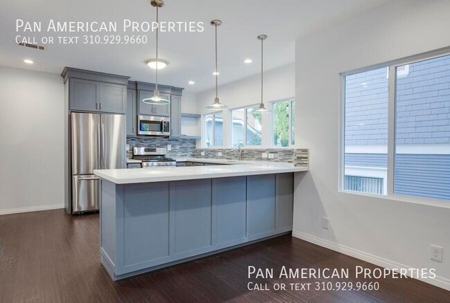 Building Photo - 2767 1/2 W. 8th St.-