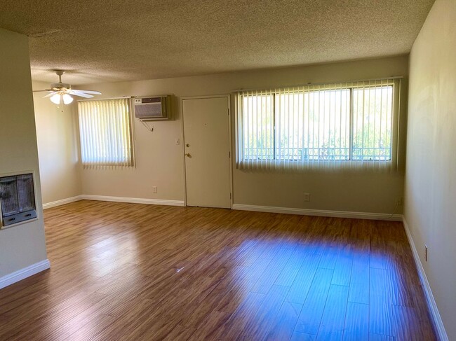 Photo - 5444 Sepulveda Blvd