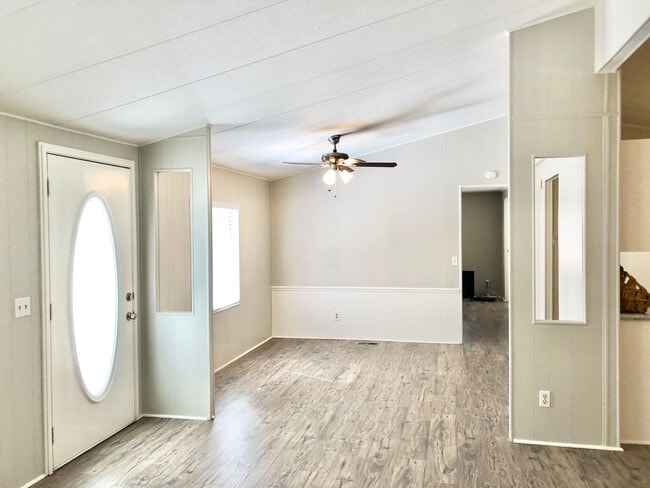 Photo - Awesome Updated Single Story in The Darling "Farm" Community of Wildomar, Close to Everything, bu...