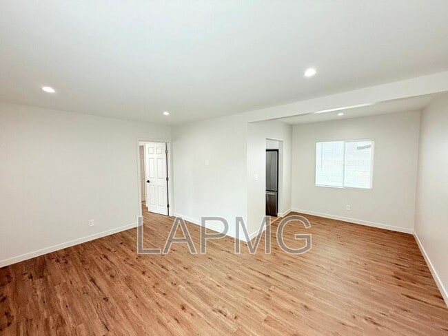 Photo - 2304 N Frederic St