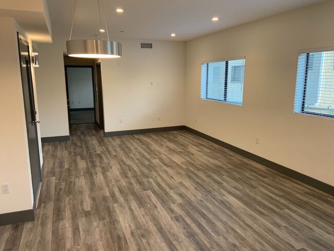 Photo - 3743 Midvale Ave Unit 101