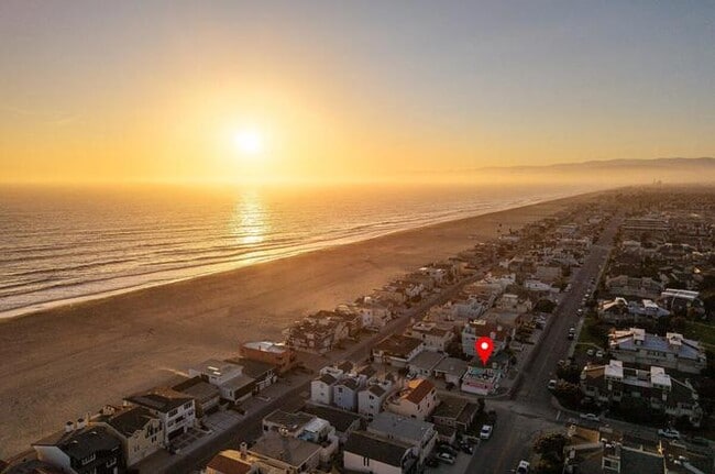 Building Photo - 3705 Sunset Ln