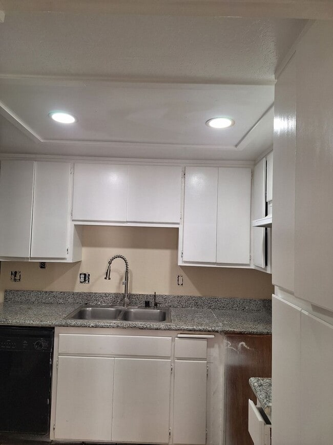 Photo - 1249 Edwards St Unit 30