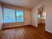 Photo - 195 E Hullett St
