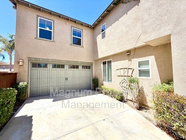 Photo - 28853 Sarasota Way