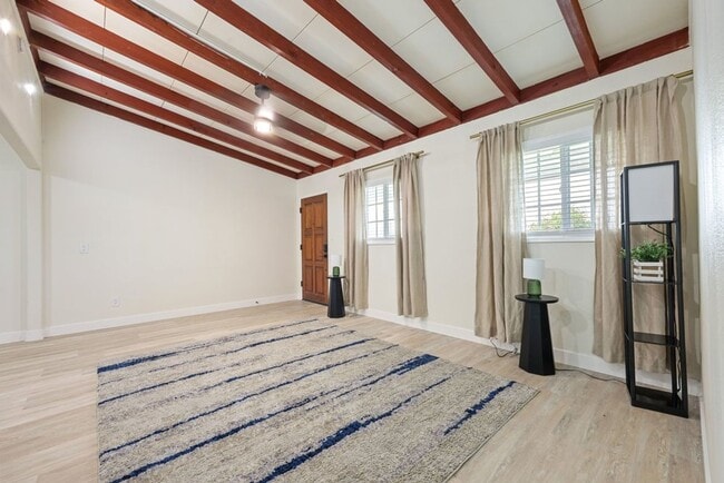 Photo - MUST SEE 3 BED 2 BATH HOUSE WITH UTILITIES INCLUDED, GARAGE & YARD! CALL 6 1 9 8 8 8 5 5 5 4 TO...