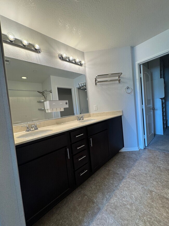 Photo - 1460 Mockingbird Ct