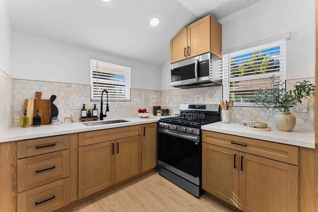 Photo - 6730 Mohawk St Unit 2