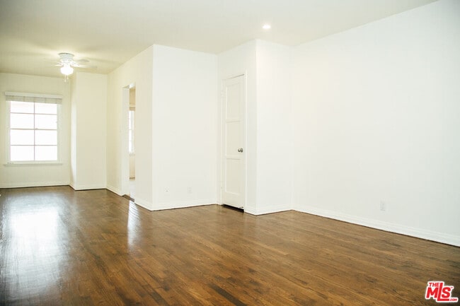 Photo - 521 Hollister Ave Unit 1