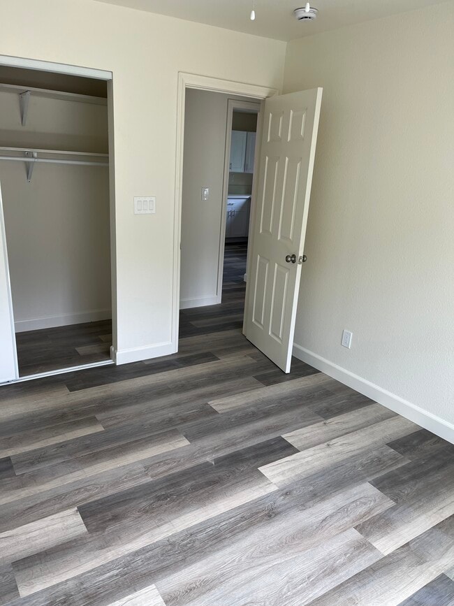 1st bedroom - 432 W Raymond St Unit Raymond Street duplex