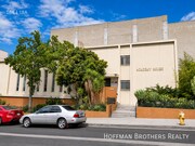 Photo - 933 Grattan St Unit 204