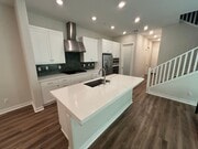 Photo - 3 Bedroom Home for Rent in Valencia!