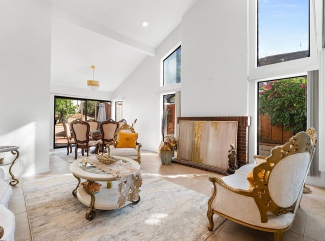 Photo - 13 Heather Hill Ln