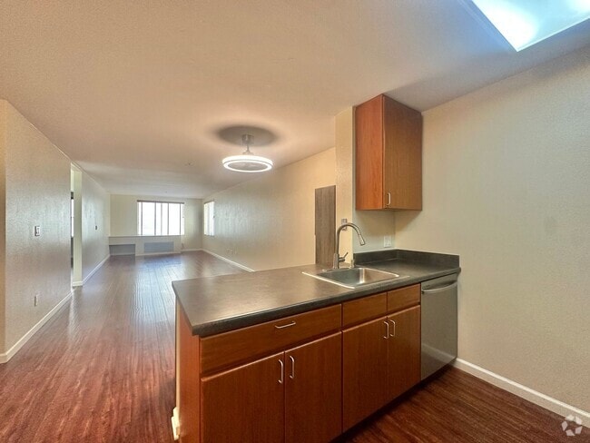 Building Photo - Little Italy Condo Steps From Waterfront P... Unit 417