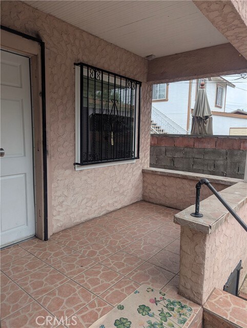 Photo - 1447 W 37th Pl