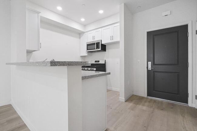 Yaya Columbus - Yaya Columbus Apartments
