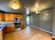 Photo - Beautiful, Spacious 3 Bedroom Property in ... Townhome