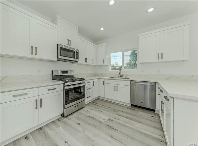 Building Photo - 13041 Birchwood St Unit 13045 Birchwood - ADU