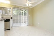 Photo - Glen Oaks Apartments