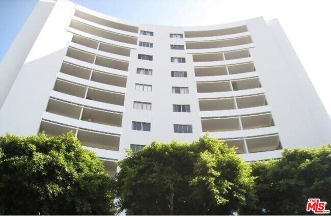 Building Photo - 7250 Franklin Ave Unit 901