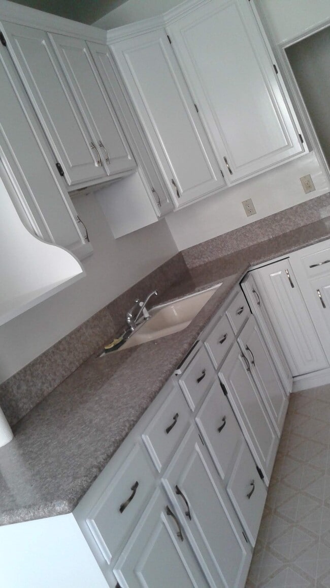 Photo - 317 N Gardner St Unit 317 1/2