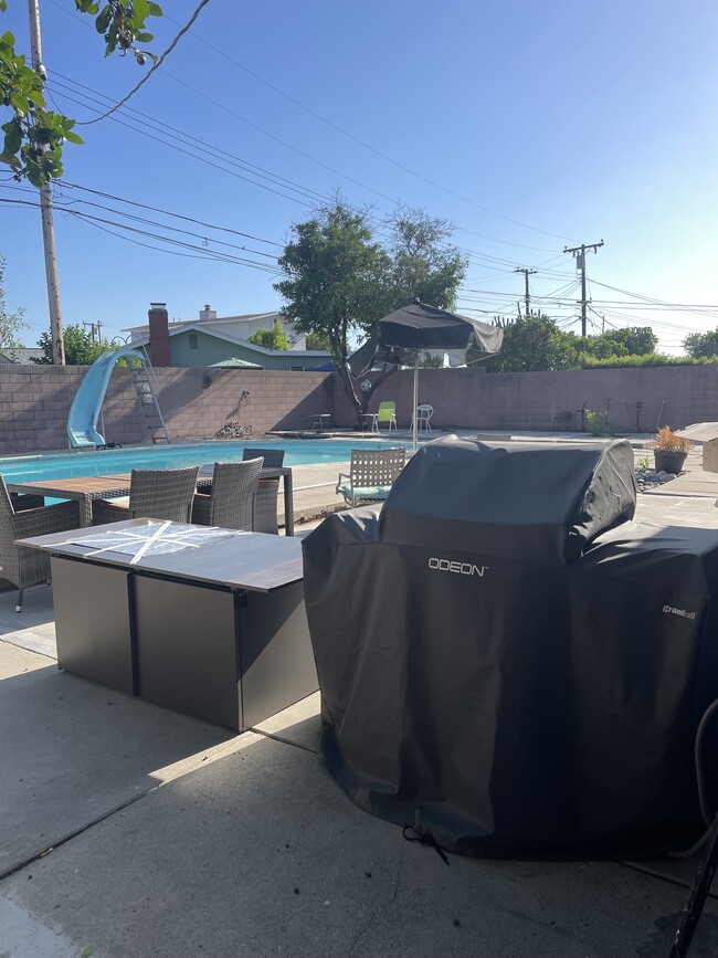 Photo - 1044 E Michelle St