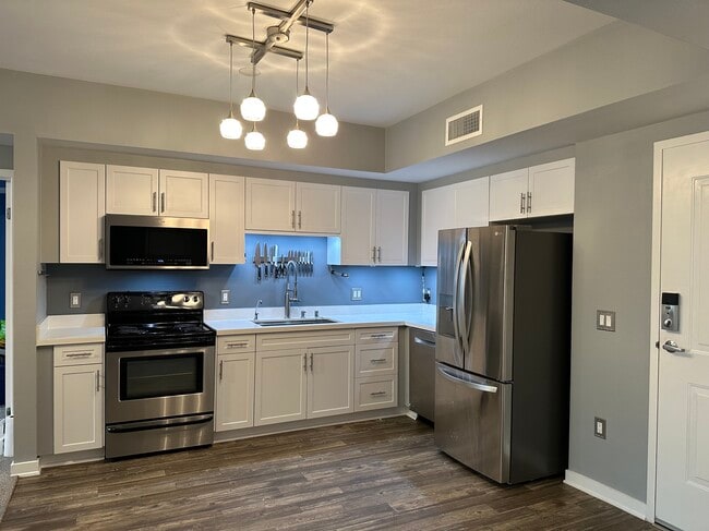 Photo - 12655 Bluff Creek Dr Unit 122