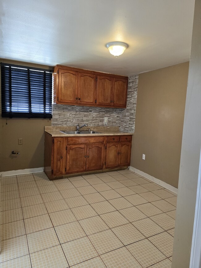 Photo - 3613 W 108th St