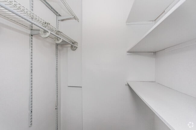 1BR, 1BA - 526-643 SF - 790-THE DOVER