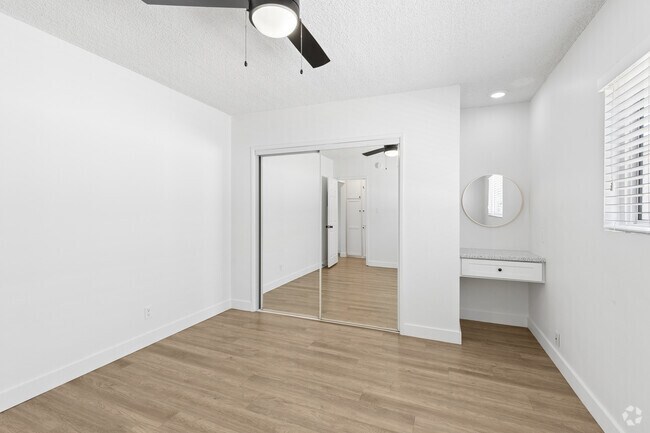 1BR, 1BA - 525SF - Bedroom - The Bryant