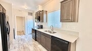 Photo - 1727 S Hill Ave