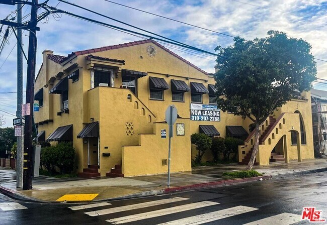Building Photo - 1203 E 15th St Unit 1205 Rental