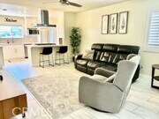 Photo - 1484 Primrose St