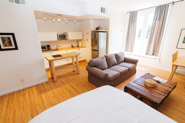 Photo - 1942 Westwood Blvd