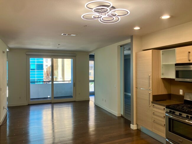 Building Photo - 1234 Wilshire Blvd Unit 540