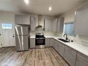 Photo - 439 W Colorado Blvd