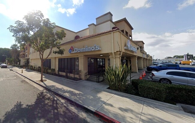 Building Photo - 9927 San Antonio Ave