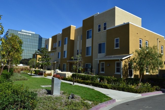 Building Photo - 5565 Ocean