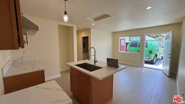 Photo - 2528 Elkgrove Ave