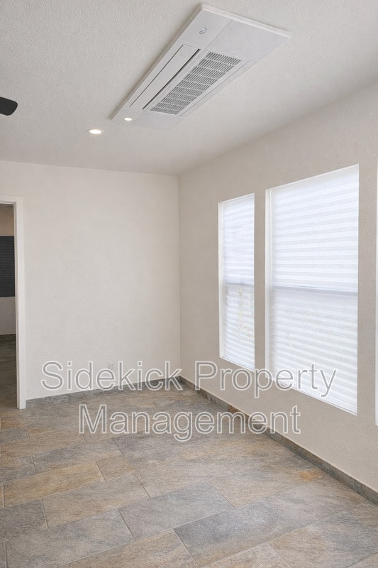 Photo - 1155 S Townsend Ave