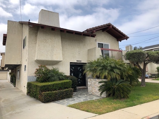 FRONT OF BUILDING - 1922 Curtis Ave Unit 2