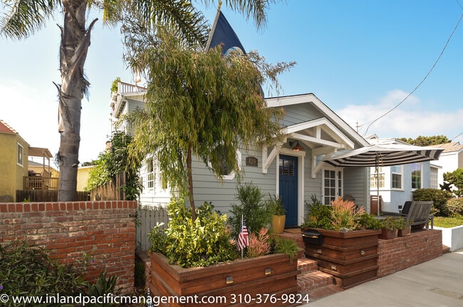 Exquisitely Remodeled Craftsman Style Home - Exquisitely Remodeled Craftsman Style Home